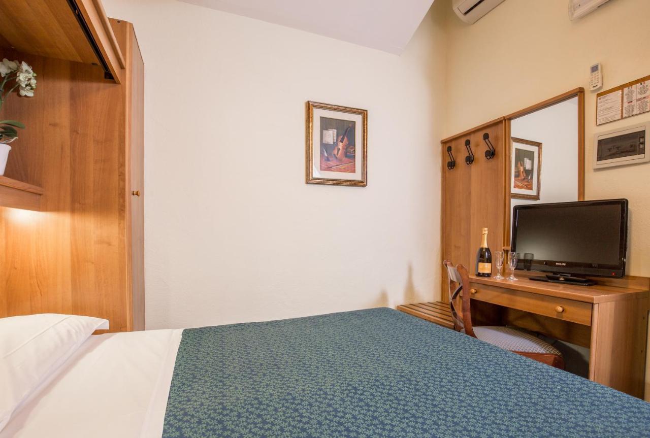 Hotel Trastevere Ρώμη Εξωτερικό φωτογραφία